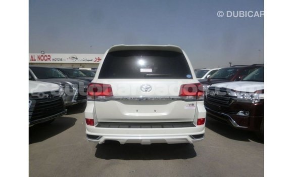 Buy Import Toyota Land Cruiser White Car in Import - Dubai in Barbados Buy Import Toyota Land Cruiser White Car in Import - Dubai in Barbados