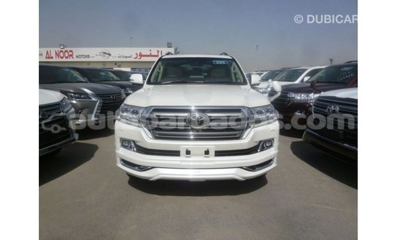 Buy Import Toyota Land Cruiser White Car in Import - Dubai in Barbados Buy Import Toyota Land Cruiser White Car in Import - Dubai in Barbados