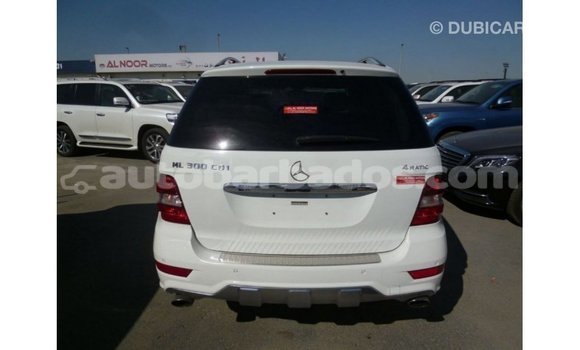 Buy Import Mercedes-Benz 190 (W201) White Car in Import - Dubai in Barbados Buy Import Mercedes-Benz 190 (W201) White Car in Import - Dubai in Barbados