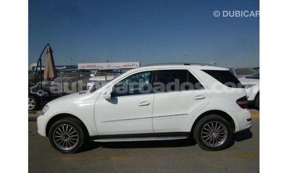 Buy Import Mercedes-Benz 190 (W201) White Car in Import - Dubai in Barbados Buy Import Mercedes-Benz 190 (W201) White Car in Import - Dubai in Barbados