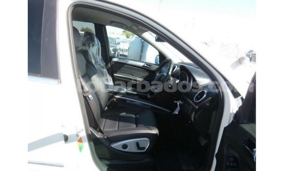 Buy Import Mercedes-Benz 190 (W201) White Car in Import - Dubai in Barbados Buy Import Mercedes-Benz 190 (W201) White Car in Import - Dubai in Barbados