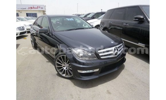 Buy Import Mercedes-Benz 190 (W201) Black Car in Import - Dubai in Barbados Buy Import Mercedes-Benz 190 (W201) Black Car in Import - Dubai in Barbados