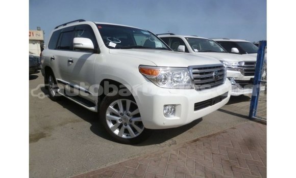 Buy Import Toyota Land Cruiser White Car in Import - Dubai in Barbados Buy Import Toyota Land Cruiser White Car in Import - Dubai in Barbados