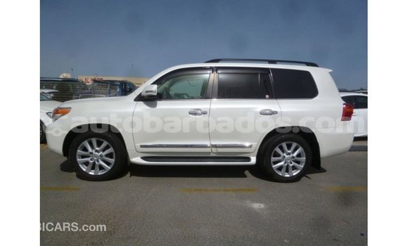 Buy Import Toyota Land Cruiser White Car in Import - Dubai in Barbados Buy Import Toyota Land Cruiser White Car in Import - Dubai in Barbados