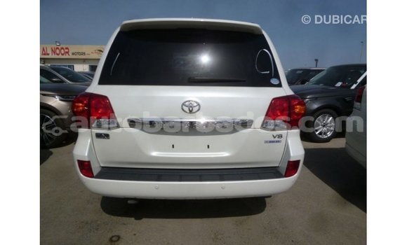 Buy Import Toyota Land Cruiser White Car in Import - Dubai in Barbados Buy Import Toyota Land Cruiser White Car in Import - Dubai in Barbados