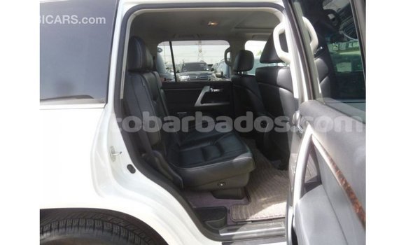 Buy Import Toyota Land Cruiser White Car in Import - Dubai in Barbados Buy Import Toyota Land Cruiser White Car in Import - Dubai in Barbados