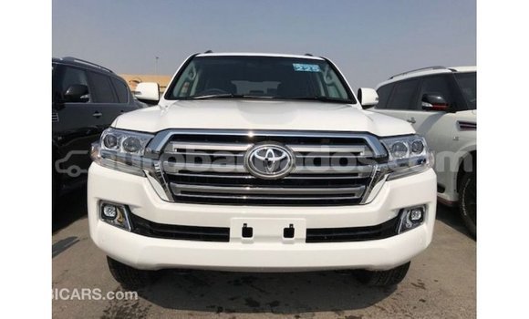 Buy Import Toyota Land Cruiser White Car in Import - Dubai in Barbados Buy Import Toyota Land Cruiser White Car in Import - Dubai in Barbados