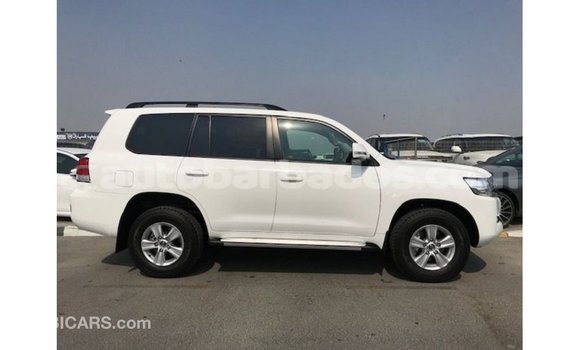 Buy Import Toyota Land Cruiser White Car in Import - Dubai in Barbados Buy Import Toyota Land Cruiser White Car in Import - Dubai in Barbados