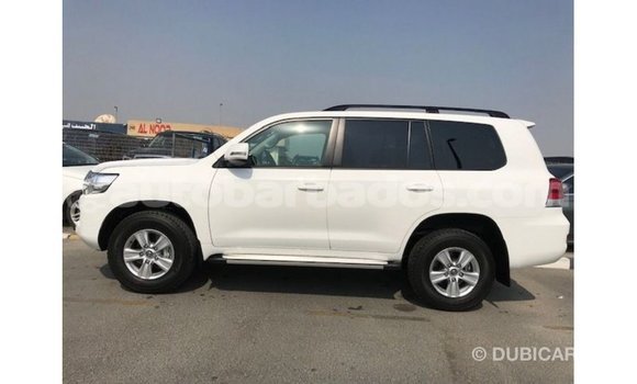 Buy Import Toyota Land Cruiser White Car in Import - Dubai in Barbados Buy Import Toyota Land Cruiser White Car in Import - Dubai in Barbados