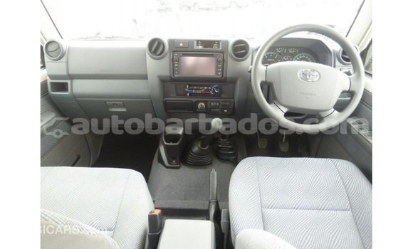 Buy Import Toyota Land Cruiser White Car in Import - Dubai in Barbados Buy Import Toyota Land Cruiser White Car in Import - Dubai in Barbados