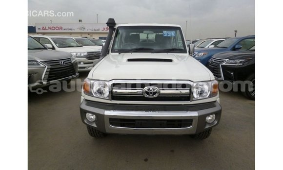 Buy Import Toyota Land Cruiser White Car in Import - Dubai in Barbados Buy Import Toyota Land Cruiser White Car in Import - Dubai in Barbados