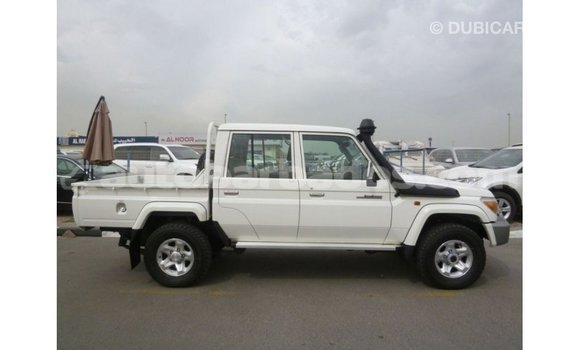 Buy Import Toyota Land Cruiser White Car in Import - Dubai in Barbados Buy Import Toyota Land Cruiser White Car in Import - Dubai in Barbados