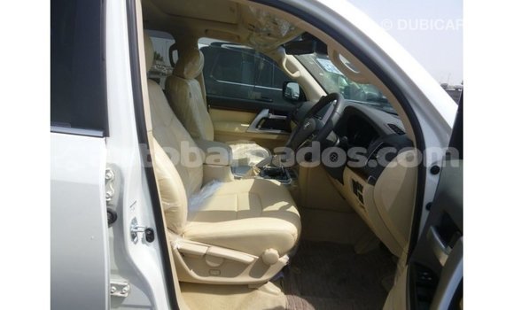 Buy Import Toyota Land Cruiser White Car in Import - Dubai in Barbados Buy Import Toyota Land Cruiser White Car in Import - Dubai in Barbados
