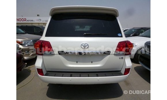 Buy Import Toyota Land Cruiser White Car in Import - Dubai in Barbados Buy Import Toyota Land Cruiser White Car in Import - Dubai in Barbados