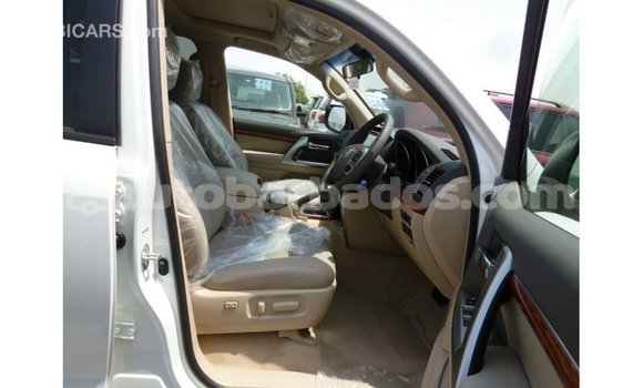Buy Import Toyota Land Cruiser White Car in Import - Dubai in Barbados Buy Import Toyota Land Cruiser White Car in Import - Dubai in Barbados