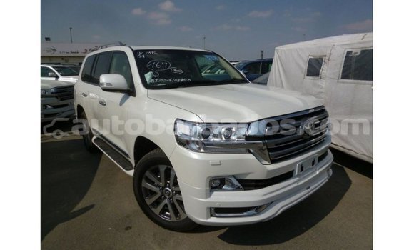 Buy Import Toyota Land Cruiser White Car in Import - Dubai in Barbados Buy Import Toyota Land Cruiser White Car in Import - Dubai in Barbados