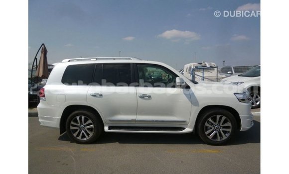 Buy Import Toyota Land Cruiser White Car in Import - Dubai in Barbados Buy Import Toyota Land Cruiser White Car in Import - Dubai in Barbados