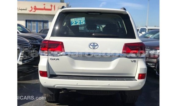 Buy Import Toyota Land Cruiser White Car in Import - Dubai in Barbados Buy Import Toyota Land Cruiser White Car in Import - Dubai in Barbados