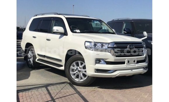 Buy Import Toyota Land Cruiser White Car in Import - Dubai in Barbados Buy Import Toyota Land Cruiser White Car in Import - Dubai in Barbados