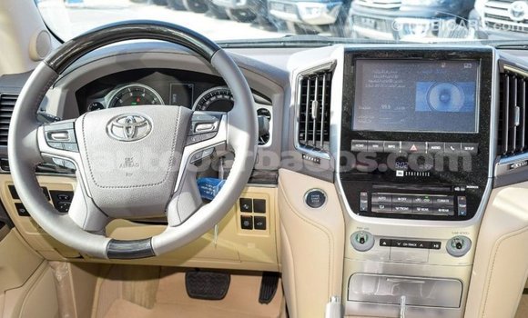 Buy Import Toyota Land Cruiser White Car in Import - Dubai in Barbados Buy Import Toyota Land Cruiser White Car in Import - Dubai in Barbados