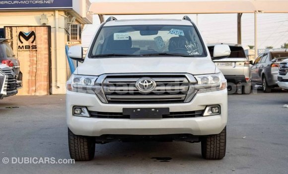 Buy Import Toyota Land Cruiser White Car in Import - Dubai in Barbados Buy Import Toyota Land Cruiser White Car in Import - Dubai in Barbados