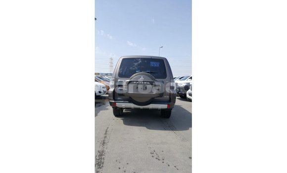Buy Import Mitsubishi Pajero Brown Car in Import - Dubai in Barbados Buy Import Mitsubishi Pajero Brown Car in Import - Dubai in Barbados
