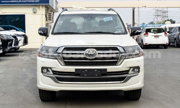 Buy Import Toyota Land Cruiser White Car in Import - Dubai in Barbados Buy Import Toyota Land Cruiser White Car in Import - Dubai in Barbados