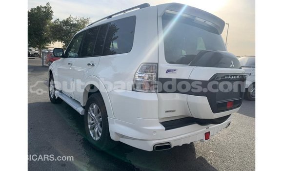 Buy Import Mitsubishi Pajero White Car in Import - Dubai in Barbados Buy Import Mitsubishi Pajero White Car in Import - Dubai in Barbados