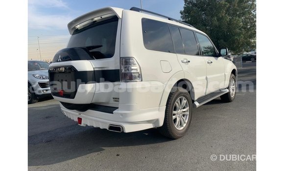 Buy Import Mitsubishi Pajero White Car in Import - Dubai in Barbados Buy Import Mitsubishi Pajero White Car in Import - Dubai in Barbados