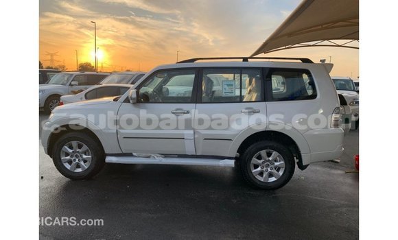 Buy Import Mitsubishi Pajero Black Car in Import - Dubai in Barbados Buy Import Mitsubishi Pajero Black Car in Import - Dubai in Barbados