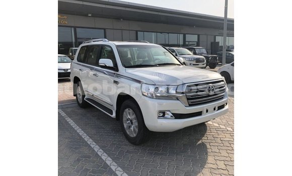 Buy Import Toyota Land Cruiser White Car in Import - Dubai in Barbados Buy Import Toyota Land Cruiser White Car in Import - Dubai in Barbados