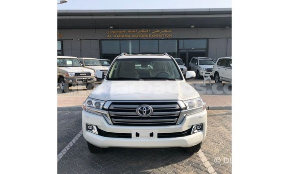 Buy Import Toyota Land Cruiser White Car in Import - Dubai in Barbados Buy Import Toyota Land Cruiser White Car in Import - Dubai in Barbados