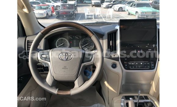 Buy Import Toyota Land Cruiser White Car in Import - Dubai in Barbados Buy Import Toyota Land Cruiser White Car in Import - Dubai in Barbados