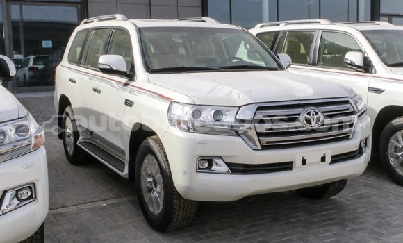 Buy Import Toyota Land Cruiser White Car in Import - Dubai in Barbados Buy Import Toyota Land Cruiser White Car in Import - Dubai in Barbados
