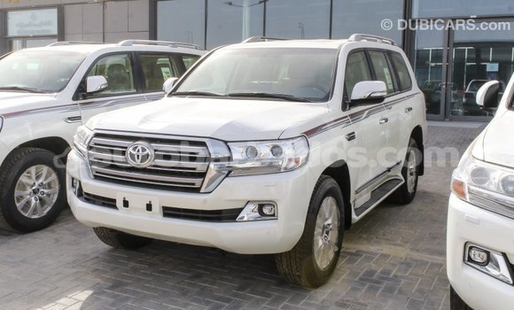 Buy Import Toyota Land Cruiser White Car in Import - Dubai in Barbados Buy Import Toyota Land Cruiser White Car in Import - Dubai in Barbados