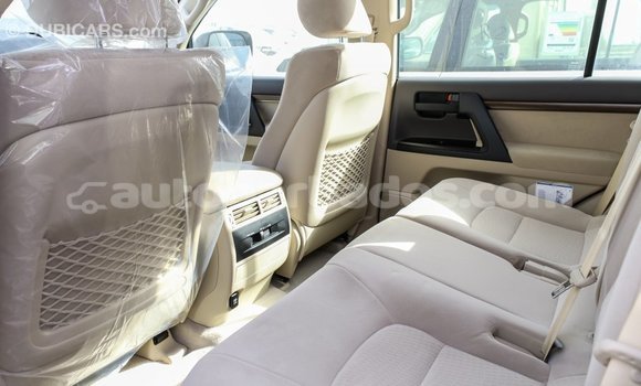 Buy Import Toyota Land Cruiser White Car in Import - Dubai in Barbados Buy Import Toyota Land Cruiser White Car in Import - Dubai in Barbados