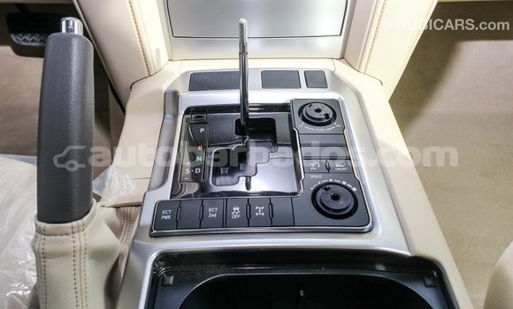 Buy Import Toyota Land Cruiser White Car in Import - Dubai in Barbados Buy Import Toyota Land Cruiser White Car in Import - Dubai in Barbados