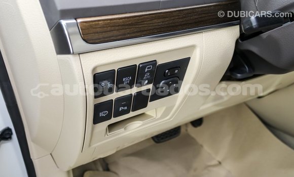Buy Import Toyota Land Cruiser White Car in Import - Dubai in Barbados Buy Import Toyota Land Cruiser White Car in Import - Dubai in Barbados
