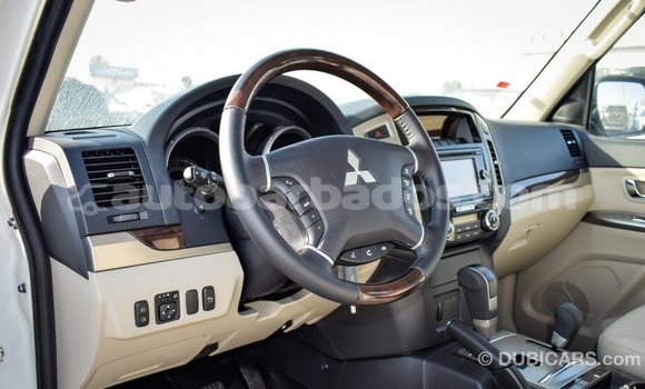 Buy Import Mitsubishi Pajero White Car in Import - Dubai in Barbados Buy Import Mitsubishi Pajero White Car in Import - Dubai in Barbados