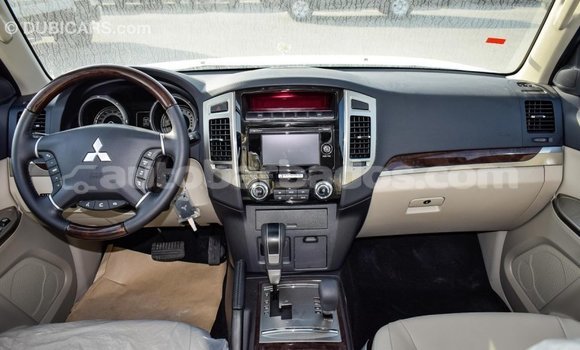 Buy Import Mitsubishi Pajero White Car in Import - Dubai in Barbados Buy Import Mitsubishi Pajero White Car in Import - Dubai in Barbados
