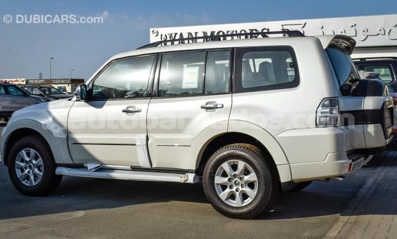 Buy Import Mitsubishi Pajero White Car in Import - Dubai in Barbados Buy Import Mitsubishi Pajero White Car in Import - Dubai in Barbados