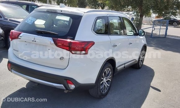 Buy Import Mitsubishi Outlander White Car in Import - Dubai in Barbados Buy Import Mitsubishi Outlander White Car in Import - Dubai in Barbados