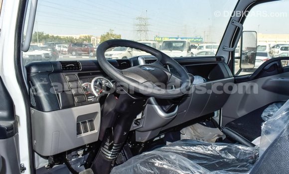 Buy Import Mitsubishi L400 White Truck in Import - Dubai in Barbados Buy Import Mitsubishi L400 White Truck in Import - Dubai in Barbados