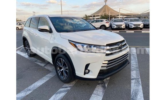 Buy Import Toyota Highlander White Car in Import - Dubai in Barbados Buy Import Toyota Highlander White Car in Import - Dubai in Barbados