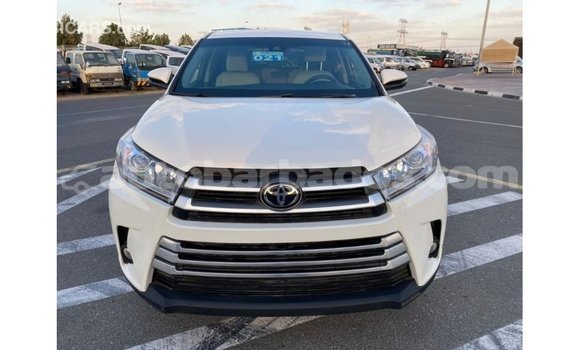 Buy Import Toyota Highlander White Car in Import - Dubai in Barbados Buy Import Toyota Highlander White Car in Import - Dubai in Barbados