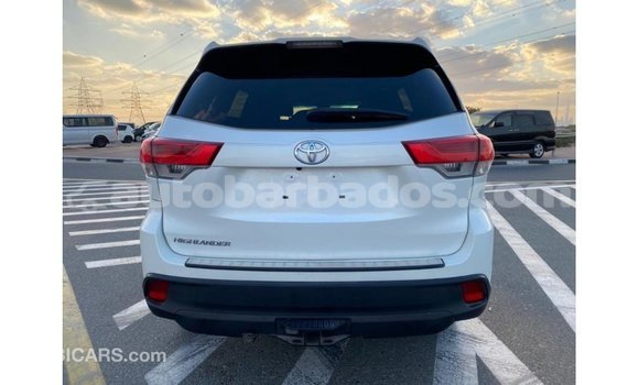 Buy Import Toyota Highlander White Car in Import - Dubai in Barbados Buy Import Toyota Highlander White Car in Import - Dubai in Barbados