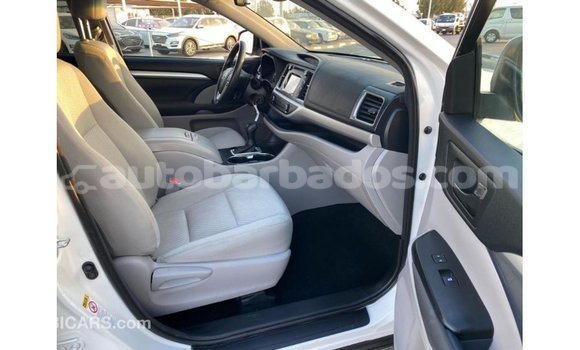 Buy Import Toyota Highlander White Car in Import - Dubai in Barbados Buy Import Toyota Highlander White Car in Import - Dubai in Barbados