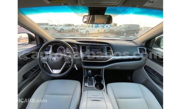 Buy Import Toyota Highlander White Car in Import - Dubai in Barbados Buy Import Toyota Highlander White Car in Import - Dubai in Barbados