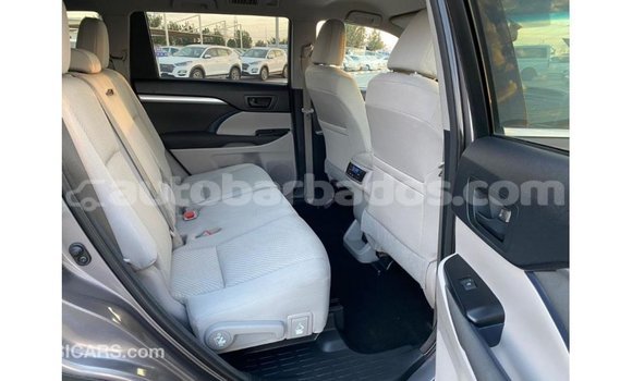 Buy Import Toyota Highlander White Car in Import - Dubai in Barbados Buy Import Toyota Highlander White Car in Import - Dubai in Barbados