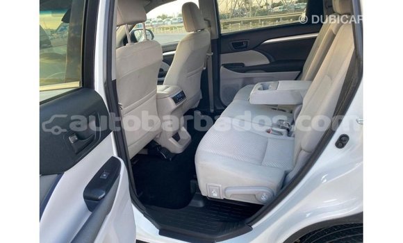 Buy Import Toyota Highlander White Car in Import - Dubai in Barbados Buy Import Toyota Highlander White Car in Import - Dubai in Barbados